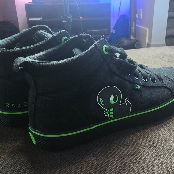 Razer x Cariuma OCA High All Black Canvas - Picture 5 of 5